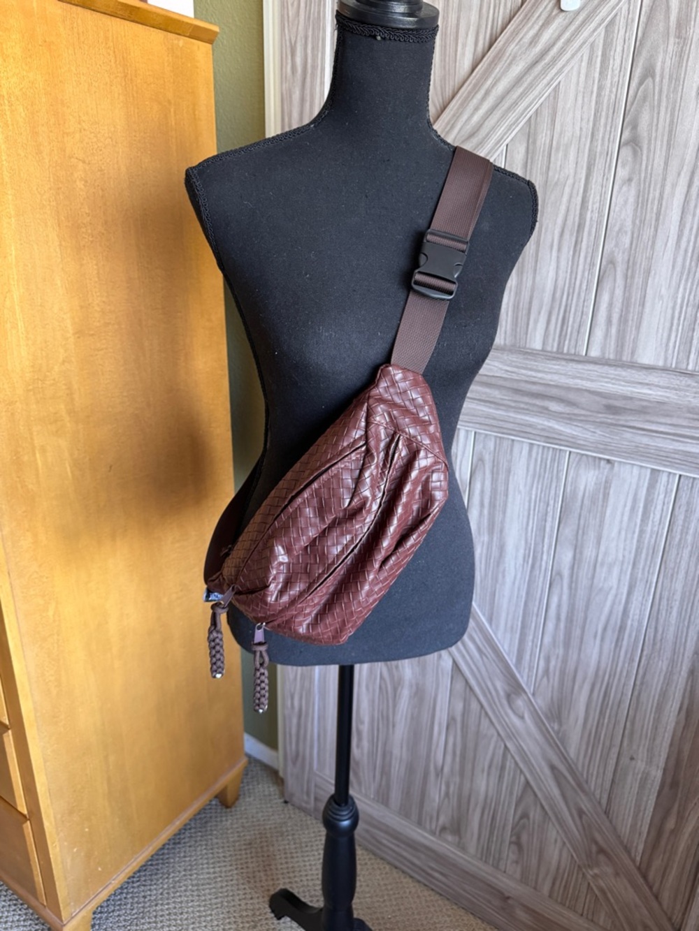 Women's Brown Woven Faux Leather Crossbody Sling Bag